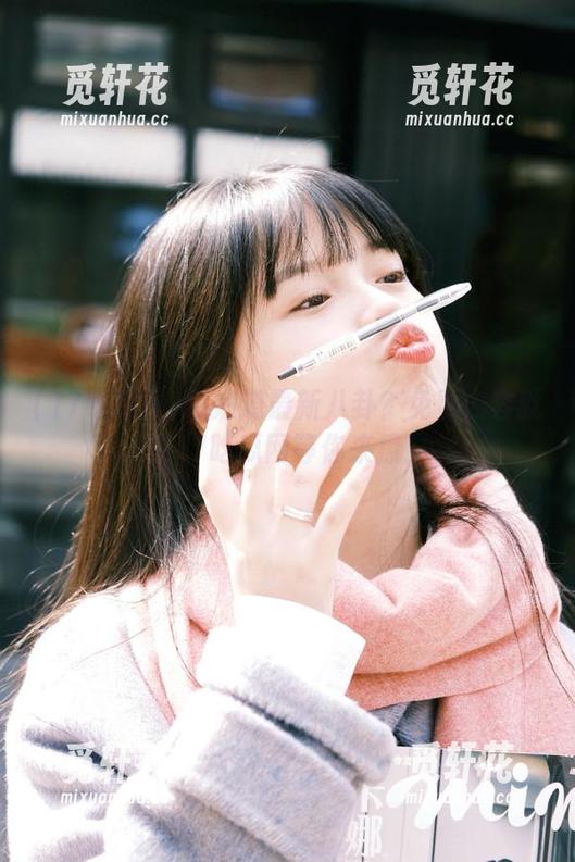 想知道最新八卦？免费内容就在17吃瓜网等你来撩！