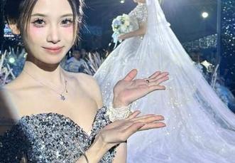 “17黑料”入口在营业，瓜田里怎么就这么多秘密呢！