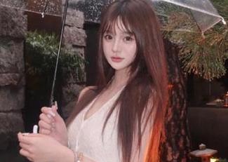 56吃瓜的入口，感觉就像是进了月球基地，奇葩新闻一个接一个，真让人目不暇接。