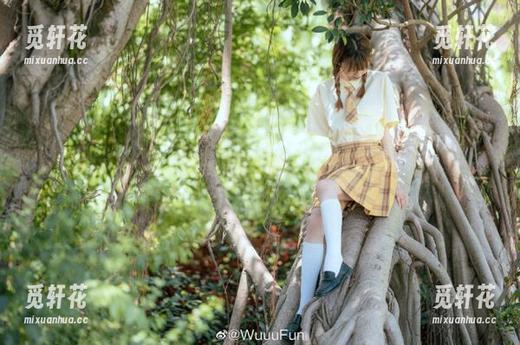 91吃瓜官网登录后，假装我们是旁观者，但其实…