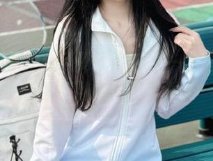 逛hlw网页就像翻了一本迷雾小说，真相到底在哪儿啊？