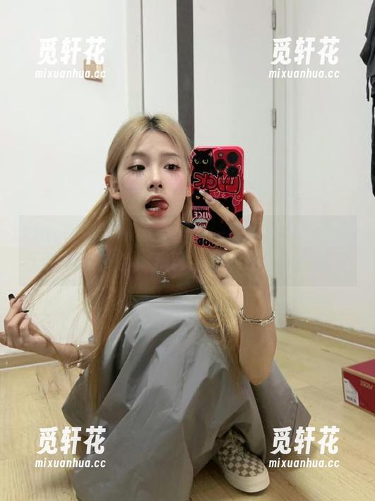 听说hlw会上演一场观看欲爆棚的无聊极限挑战！我已经准备好开始吃瓜了