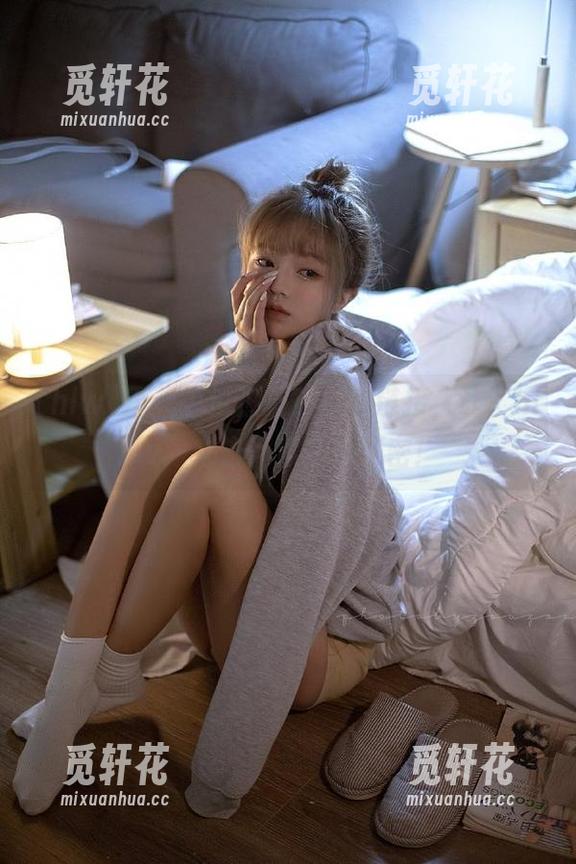 不想错过热搜？速戳链接，让“hlw”来告诉你八卦秘密！