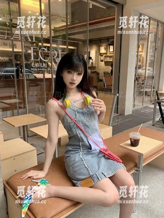 在“www.tttzzz.com”上，永不迷路的秘诀就是——不停吃瓜，剧情为了你的胃转动！