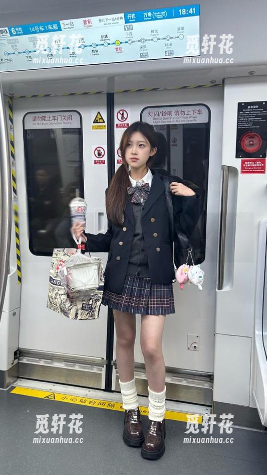 tttzzz.su黑料入口来袭！登录后小心别被轰炸到！