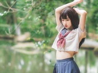 莫名其妙的五一吃瓜群视频，究竟是什么让大家疯狂？