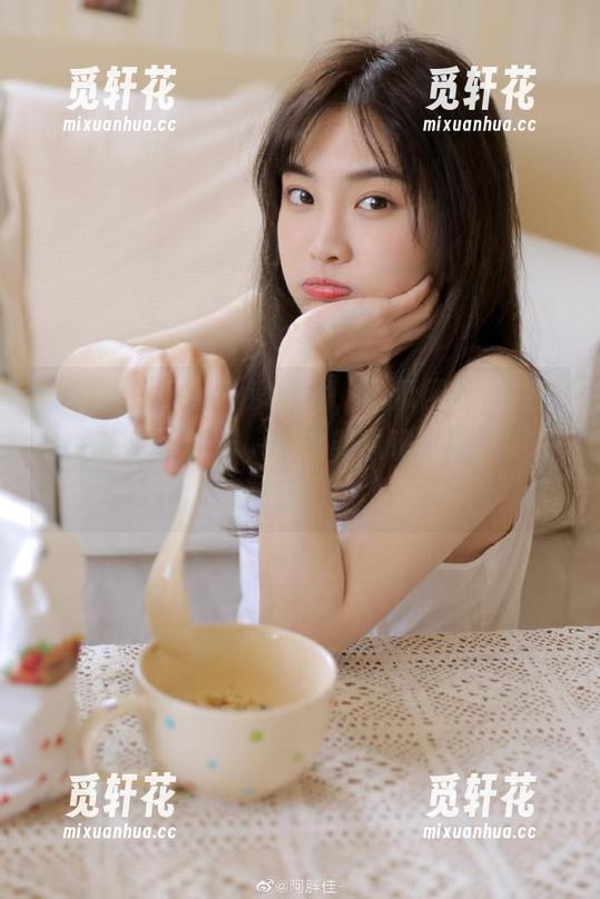 下载？没问题，吃瓜网首页的瓜比超市的还新鲜，快来看看吧，顺便带一颗心回来。