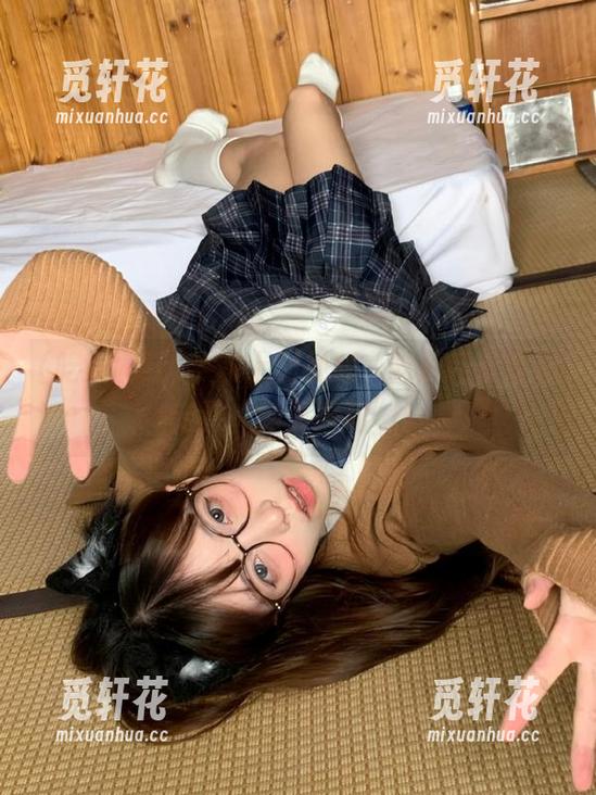 手机上划视频，吃瓜网红带你走进“网页瞬间”！
