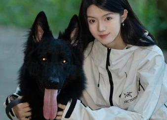 在线吃瓜，直达网红日常，揭开他们不为人知的一面！