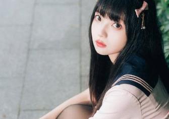 观看黑料社在线：忙着吃瓜的我已经成为生活旋涡中心！