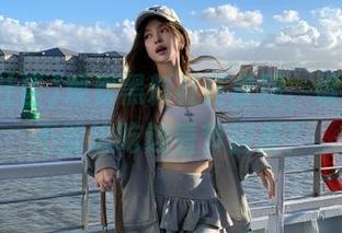 观看黑料社区官网，谁说吃瓜不能边吃边看节目捏？