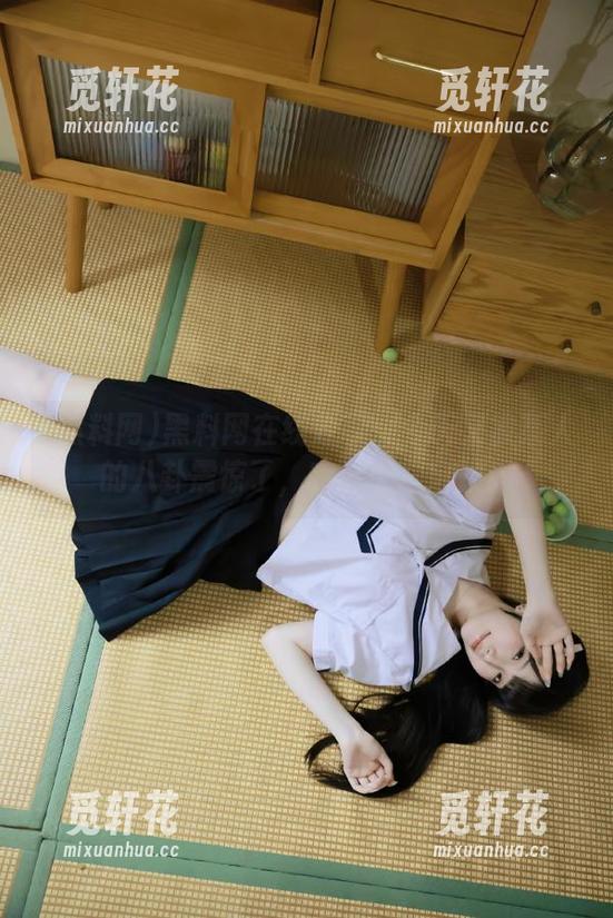 黑料网在线分享：今天又被某人的八卦震惊了，完全无法自拔！