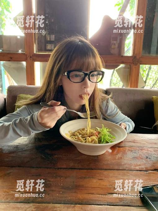 黑料网站 黑料网站下载后,瓜真的是一个接一个,停不下来!