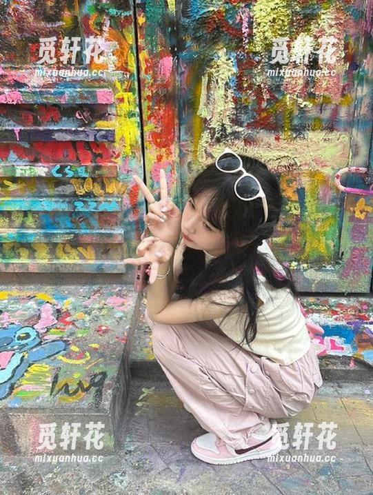 你绝对想不到！下载“黑料老司机”后的惊人发现，哈哈，简直是黑料大典！